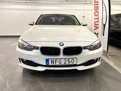 Vit Begagnad 2012 BMW 320 Sedan | 129 900 kr (Lite dyr)