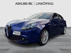 Blå Begagnad 2017 Alfa Romeo Giulietta Veloce Halvkombi | 179 000 kr (Bra pris)