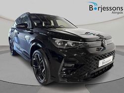 Svart Ny 2025 VW Tiguan R-line SUV | 589 900 kr (Dyr)