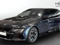 Grå Begagnad 2025 BMW 530e M Sport Kombi | 718 700 kr (Lite dyr)