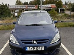 Blå Begagnad 2002 Peugeot 307 Halvkombi | 27 000 kr (Lite dyr)