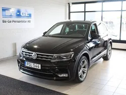 Svart Begagnad 2017 VW Tiguan Highline SUV | 223 000 kr (Marknadspris)