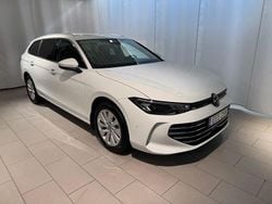 Vit (pure white) Ny 2024 VW Passat Business Kombi | 449 000 kr (Superpris)