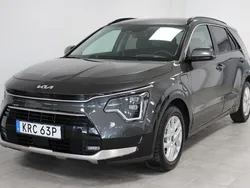 Grå Begagnad 2024 Kia Niro SUV | 369 000 kr (Bra pris)