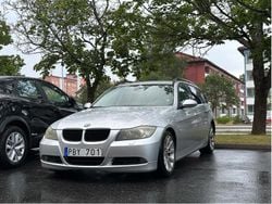 Grå Begagnad 2007 BMW 325 Advantage Kombi | 55 000 kr (Marknadspris)
