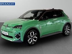 Grön Ny 2025 Renault 5 E-Tech Techno Halvkombi | 424 700 kr