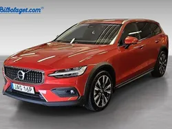 Begagnad 2023 Volvo V60 CC Kombi | 445 900 kr (Lite dyr)