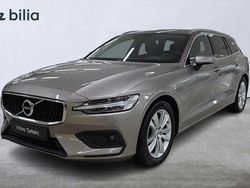 Grå Begagnad 2020 Volvo V60 Momentum Kombi | 309 000 kr (Marknadspris)