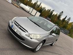 Grå Begagnad 2005 Peugeot 307 Kombi | 37 500 kr (Marknadspris)