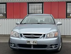 Blå Begagnad 2005 Kia Cerato 4 Halvkombi | 22 900 kr