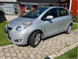 Silver Begagnad 2011 Toyota Yaris Halvkombi | 34 500 kr (Marknadspris)