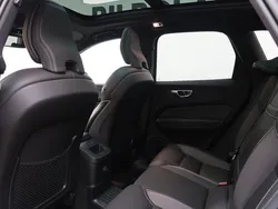 Röd Begagnad 2020 Volvo XC60 R-Design SUV | 419 500 kr (Marknadspris)