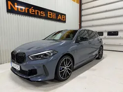 Mörkgrå Begagnad 2020 BMW M135 Performance Halvkombi | 429 000 kr (Lite dyr)