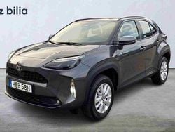 Grå Begagnad 2025 Toyota Yaris Cross SUV | 304 900 kr