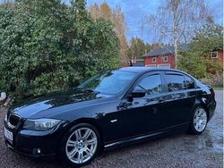 Svart Begagnad 2010 BMW 320 Comfort Edition Sedan | 63 000 kr (Lite dyr)
