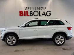 Vit Begagnad 2017 Skoda Kodiaq SUV | 239 500 kr (Marknadspris)