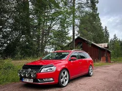 Röd Begagnad 2013 VW Passat Kombi | 79 000 kr (Lite dyr)