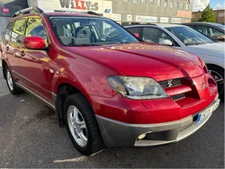 Röd Begagnad 2003 Mitsubishi Outlander SUV | 18 000 kr