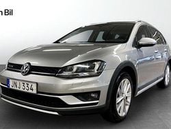 Silver (tungsten silver metallic) Begagnad 2016 VW Golf Alltrack Kombi | 169 900 kr (Marknadspris)