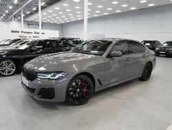 Grå Begagnad 2020 BMW 530e M Sport Sedan | 449 900 kr