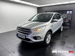Grå Begagnad 2018 Ford Kuga Titanium SUV | 144 900 kr (Marknadspris)