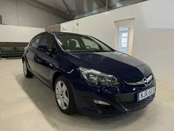 Blå Begagnad 2013 Opel Astra Enjoy Halvkombi | 79 500 kr (Marknadspris)