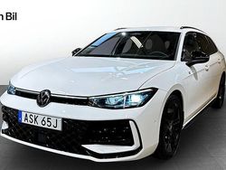 Vit Begagnad 2024 VW Passat R-line Kombi | 444 900 kr (Dyr)