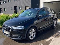 Svart Begagnad 2012 Audi Q3 Comfort SUV | 125 000 kr (Marknadspris)