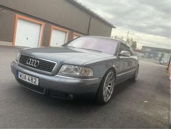 Grå Begagnad 2001 Audi A8 Sport Sedan | 85 000 kr