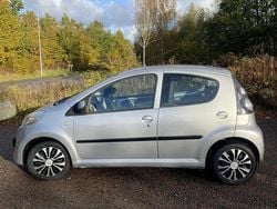 Silver Begagnad 2009 Citroën C1 Halvkombi | 37 000 kr (Marknadspris)