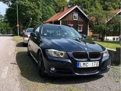 Blå Begagnad 2009 BMW 325 Comfort Edition Kombi | 85 000 kr (Marknadspris)