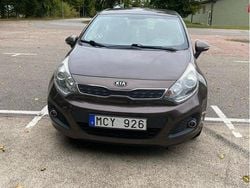 Brun Begagnad 2012 Kia Rio Halvkombi | 49 900 kr (Marknadspris)