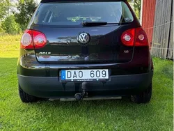 Svart Begagnad 2006 VW Golf V Trendline Halvkombi | 38 000 kr (Marknadspris)