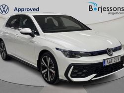 Vit Begagnad 2024 VW Golf VIII GTE Halvkombi | 479 000 kr