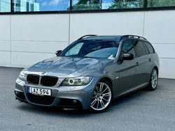 Grå Begagnad 2009 BMW 320 Comfort Edition Kombi | 124 900 kr