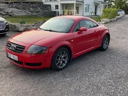 Röd Begagnad 2005 Audi TT Sportkupé | 84 900 kr (Dyr)
