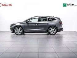 Grå Begagnad 2022 Skoda Enyaq iV SUV | 399 900 kr (Bra pris)