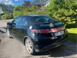 Svart Begagnad 2010 Honda Civic Sport Halvkombi | 69 000 kr (Marknadspris)