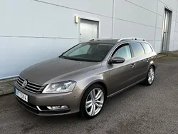 Ljusbrun (grå metallic) Begagnad 2011 VW Passat Highline Kombi | 109 900 kr (Marknadspris)