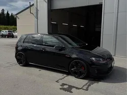 Svart Begagnad 2014 VW Golf VII GTI Halvkombi | 160 000 kr (Marknadspris)