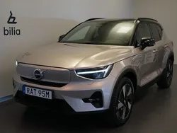 Ljusgrå (grå) Begagnad 2024 Volvo XC40 Plus SUV | 449 500 kr (Bra pris)
