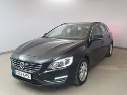 Svart Begagnad 2017 Volvo V60 Momentum Kombi | 119 900 kr