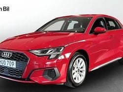 Tangoröd metallic Begagnad 2022 Audi A3 Proline Sedan | 224 000 kr (Bra pris)