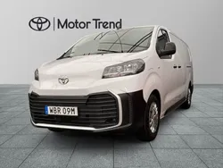 Vit Ny 2024 Toyota Proace Comfort Van | 589 900 kr