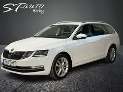 Vit Begagnad 2020 Skoda Octavia Style Kombi | 199 900 kr (Marknadspris)