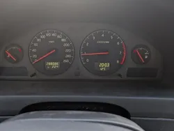 Röd Begagnad 2001 Volvo XC70 SUV | 19 000 kr (Superpris)
