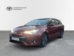 Röd Begagnad 2017 Toyota Avensis Active Kombi | 199 900 kr (Marknadspris)