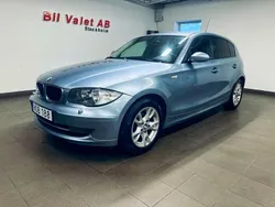 Ljusblå (blå) Begagnad 2009 BMW 118 Advantage Halvkombi | 59 900 kr (Marknadspris)