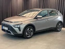 Grå Begagnad 2022 Hyundai Bayon Essential SUV | 154 900 kr (Bra pris)