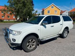Vit Begagnad 2011 Mitsubishi L200 Pickup | 111 875 kr (Marknadspris)